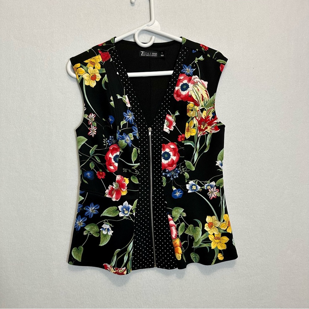 New York & Company 7th Avenue Women Vest Sleeveless Floral Size Small